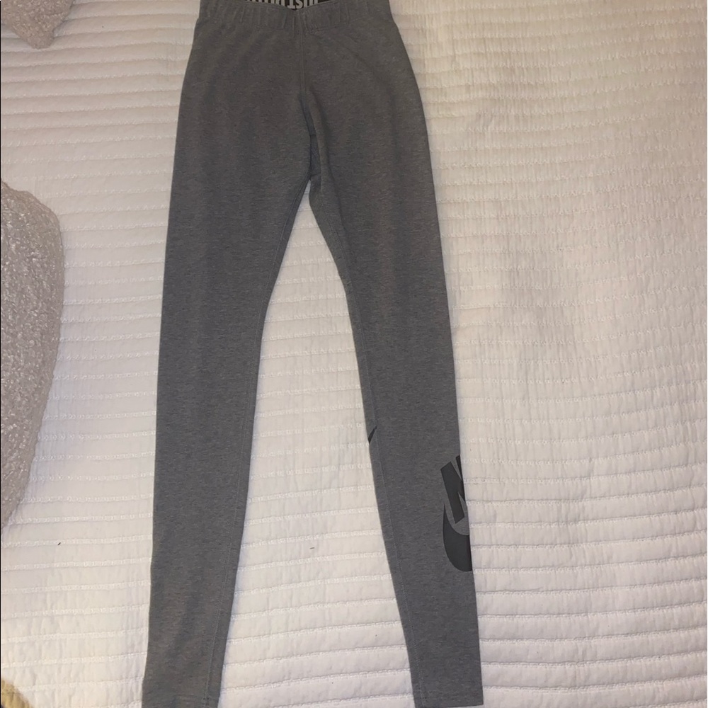 NIKE! Grey Leggings (XS)